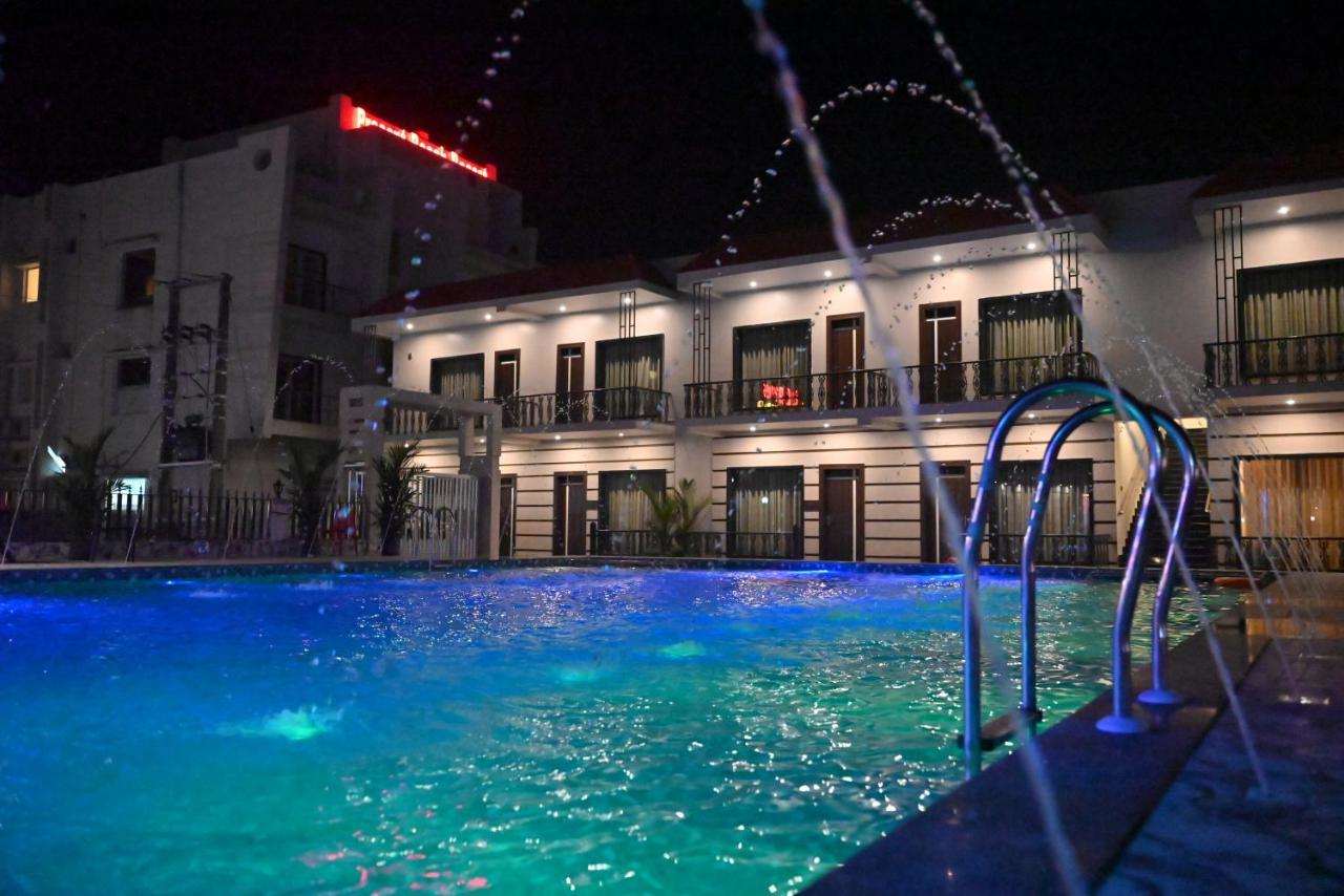 מנדרמוני Moon Star Beach Resort מראה חיצוני תמונה