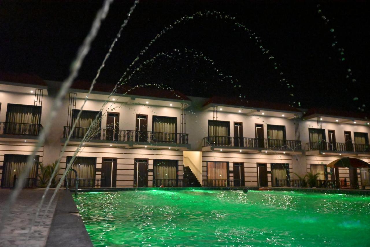 מנדרמוני Moon Star Beach Resort מראה חיצוני תמונה