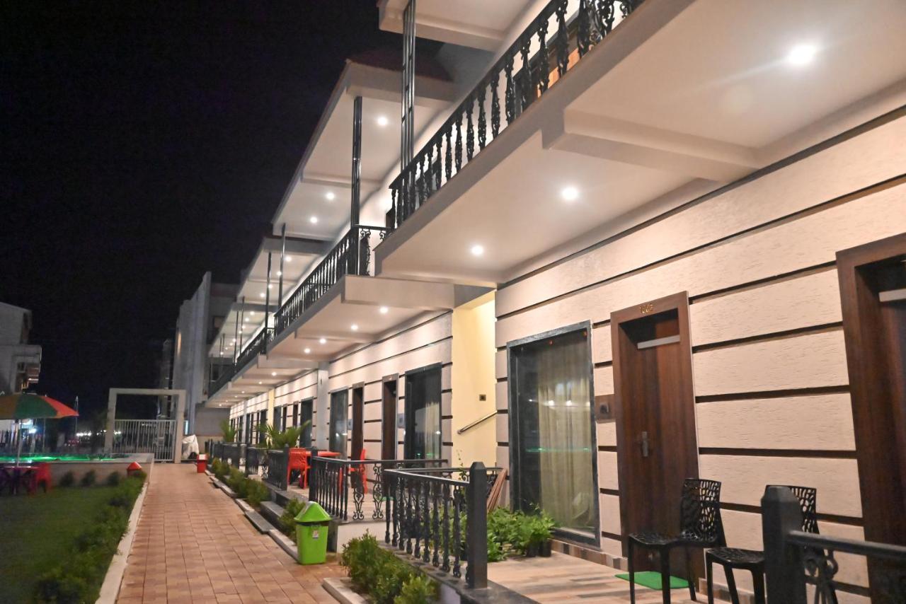 מנדרמוני Moon Star Beach Resort מראה חיצוני תמונה