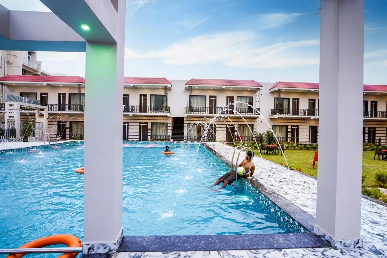 מנדרמוני Moon Star Beach Resort מראה חיצוני תמונה